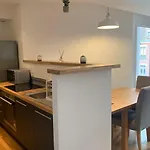 Centre - Beautiful Bright Apartment! Апартаменты *